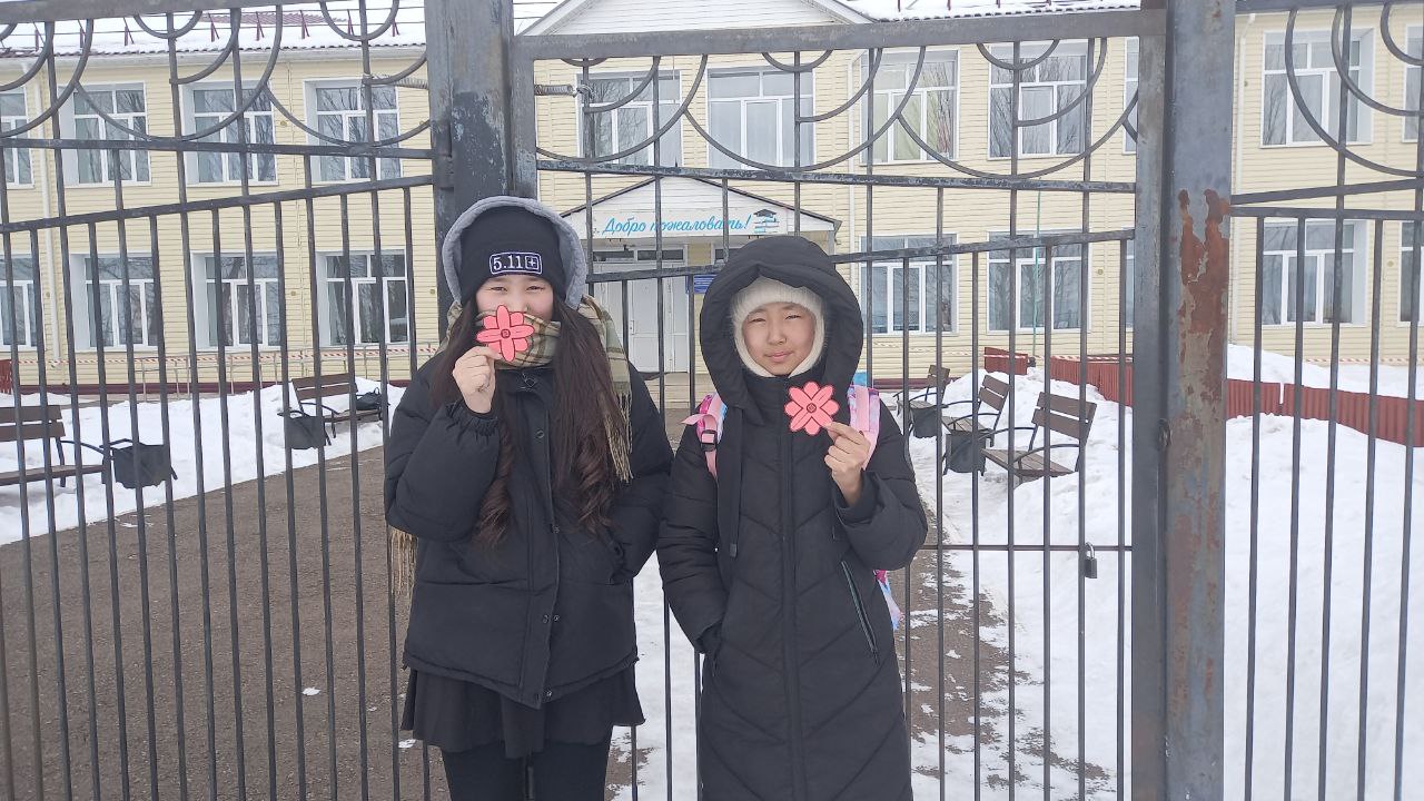 26 февраля в нашей школе прошла акция «Дарю тепло»..